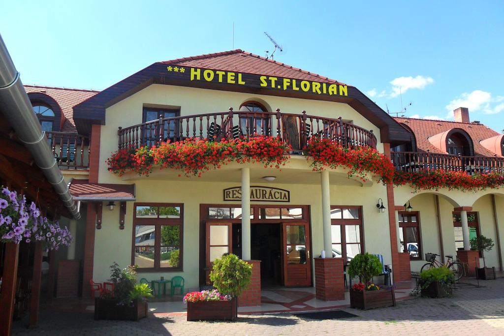 Hotel St.Florian Sturovo Luaran gambar