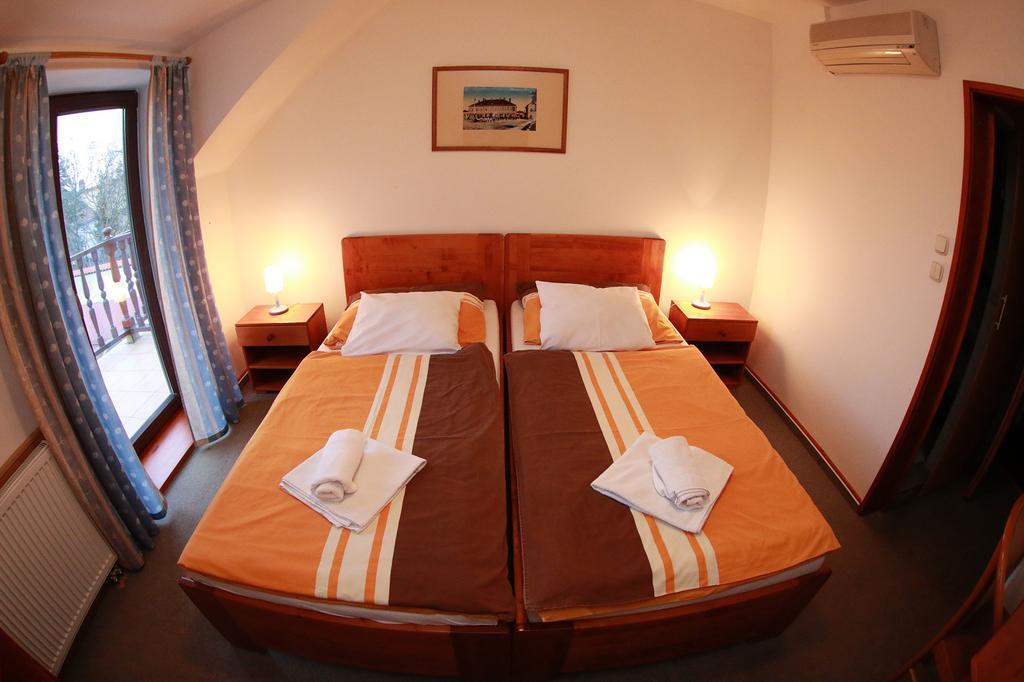 Hotel St.Florian Sturovo Luaran gambar