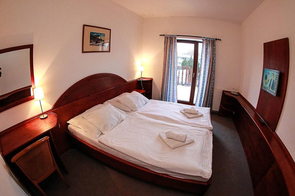 Hotel St.Florian Sturovo Luaran gambar